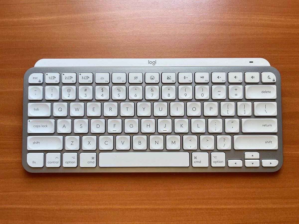 極上品 ほぼ未使用 最新 Magic Keyboard JIS配列 A3203