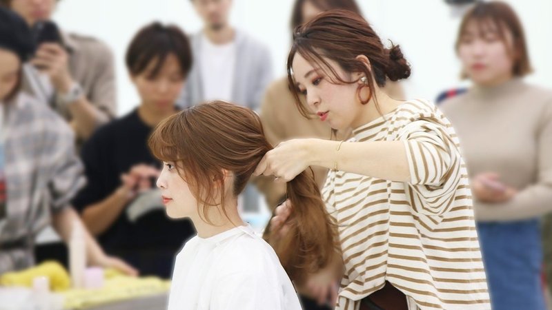 トレンドヘアアレンジは女性美容師に聞け 大人にキレイと未知を From Mm Note トレンドヘアアレンジは女性美容師に聞け 大人にキレイと未知を From Mm Note
