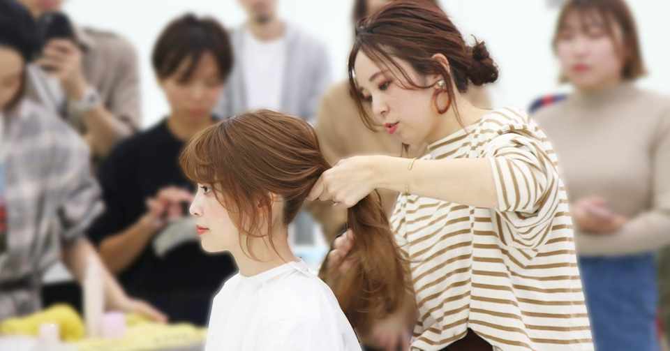 トレンドヘアアレンジは女性美容師に聞け 大人にキレイと未知を From
