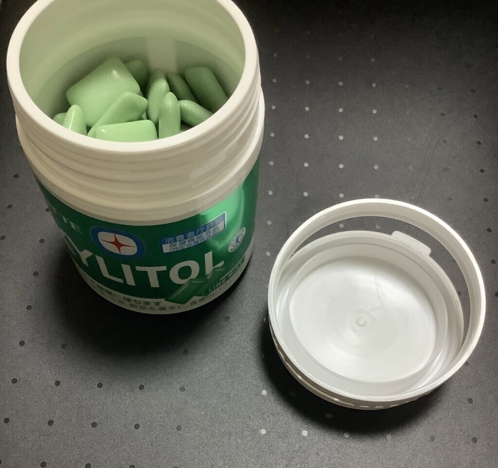 キシリトールガム風の紙粘土で作成したもの キシリトールガム風の紙粘土で作成したもの キシリトールガム風の紙粘土