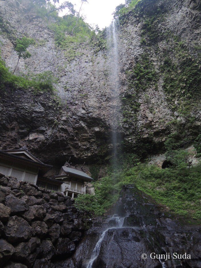 5 壇鏡神社と壇鏡の滝JPG