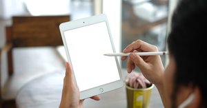 本紹介】あなたのiPadを200%活用する教師の仕事術【ICT】｜渡部 諒