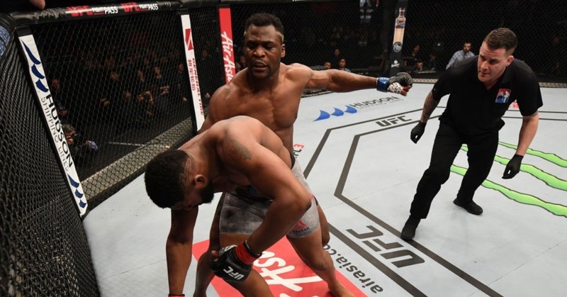 Ufc ガヌーが完全復活 ブレイズを45秒ko アリスター もtko勝利 近藤朱里は中国のシャオナンに判定負け ジェシカ アギラーに一本勝ちのジャン ウェイリーは18連勝に 11月24日 土 Ufcフ ゴング格闘技 Note