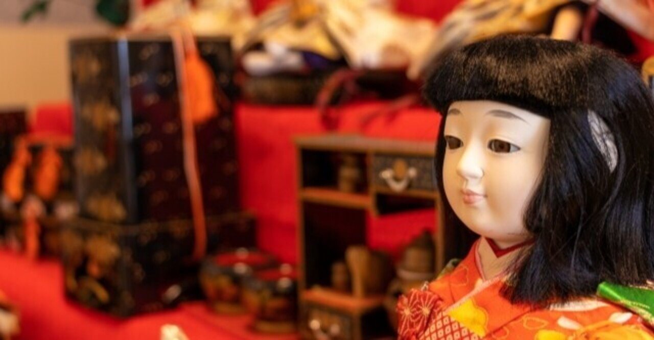 古い市松人形 綺麗な瞳の女の子 桜国作 引き起こさ
