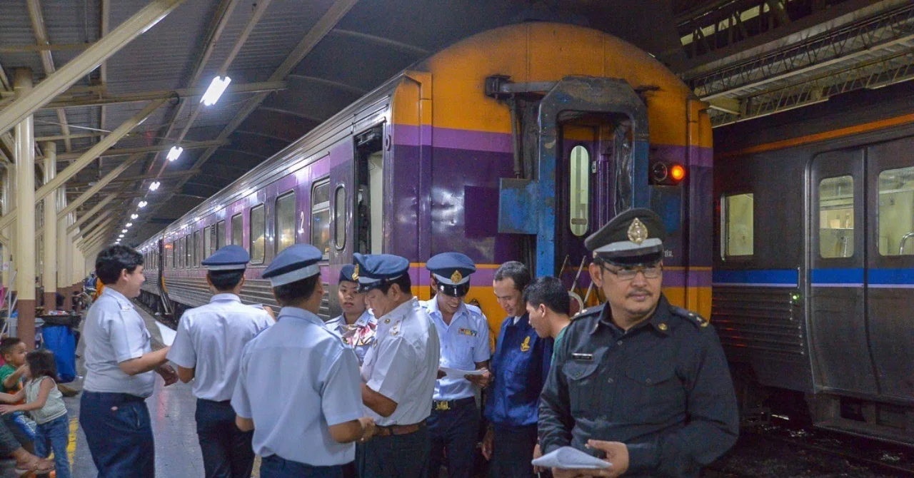 寝台急行85列車で行くナコンシータマラート経由アイランドホッピングの旅 その1 泰国阿房列車 Note