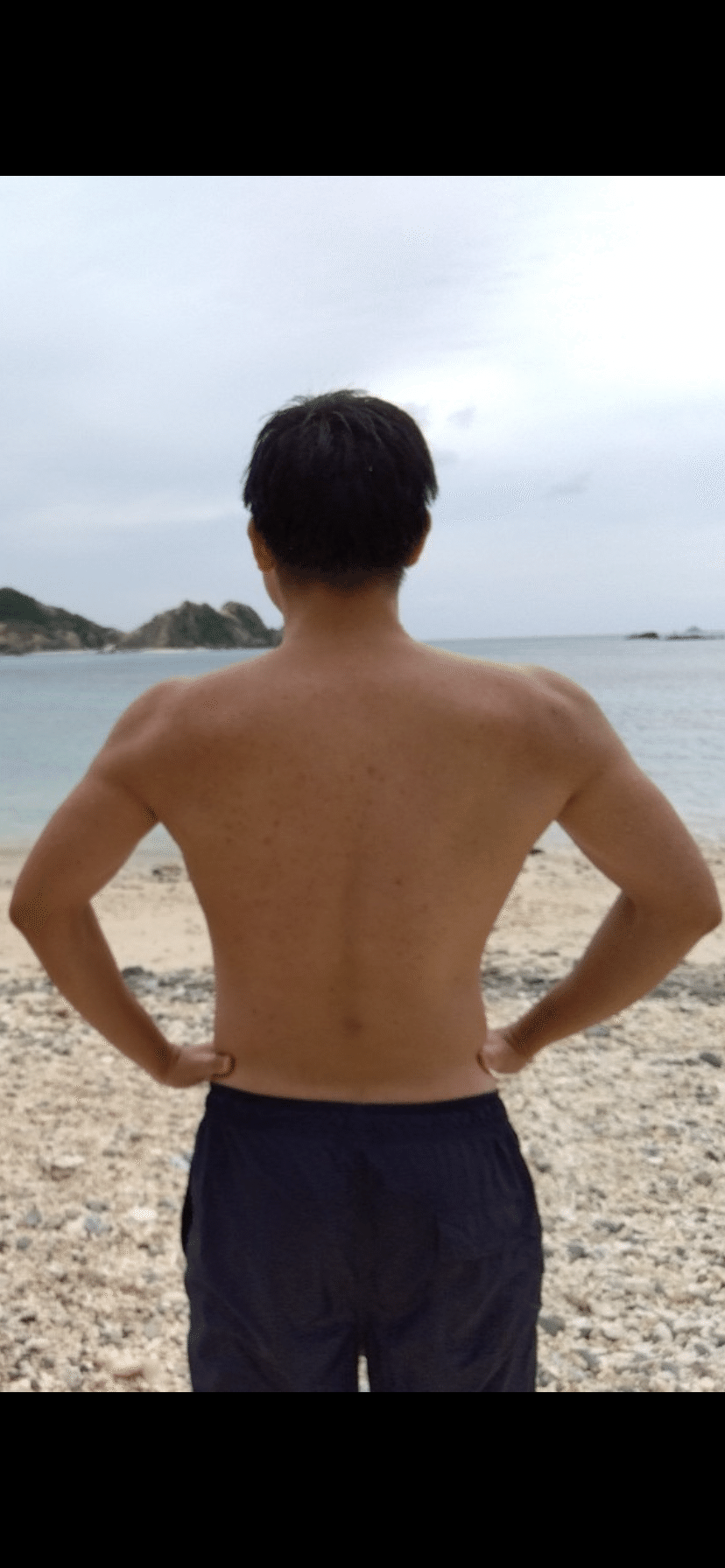 今回の旅行で背中を撮ってもらったけど 思ったより背中の広がりある印象 普段は身体の前しか見ないから たまには後ろを見るのも大切だわ 旅行中は英語の勉強疎かだったから 明日からはコツコ 健康サラリーマン 毎日英語3時間勉強中 Note