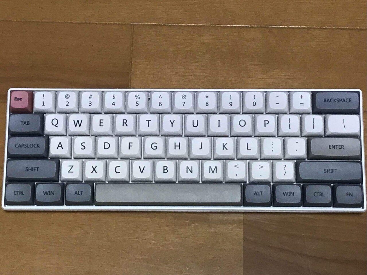 ガジェット】WENRUIメカニカルキーボードWR61（赤軸）をレビュー｜ボッシュ