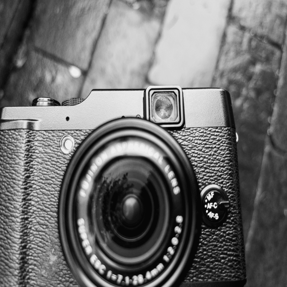 FUJIFILMの古いコンデジは、今でもパフォーマンスを発揮できるか