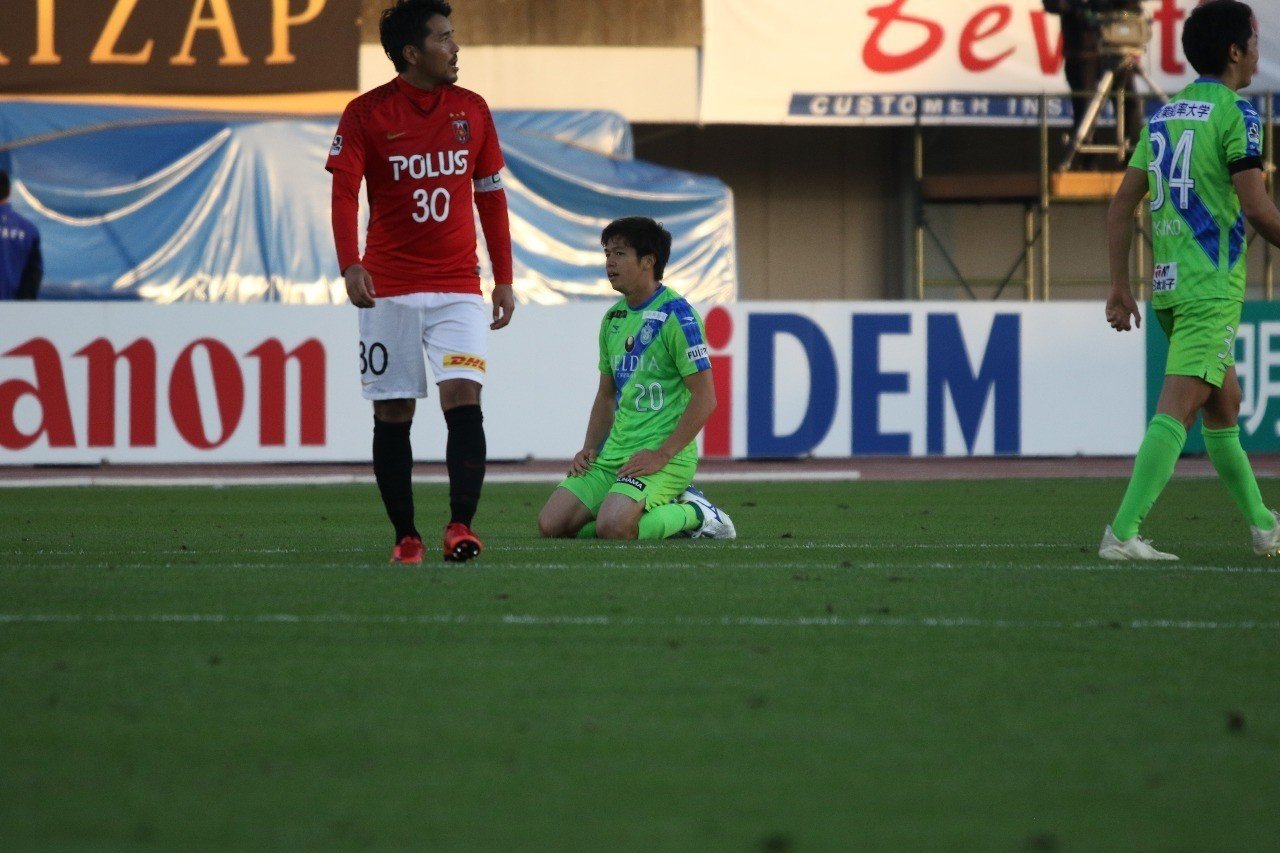 J１に絶対に残りたい理由が増えたレッズ戦 湘南ベルマーレ 坂圭祐が 大一番 に燃やす闘志 安藤隆人 Note