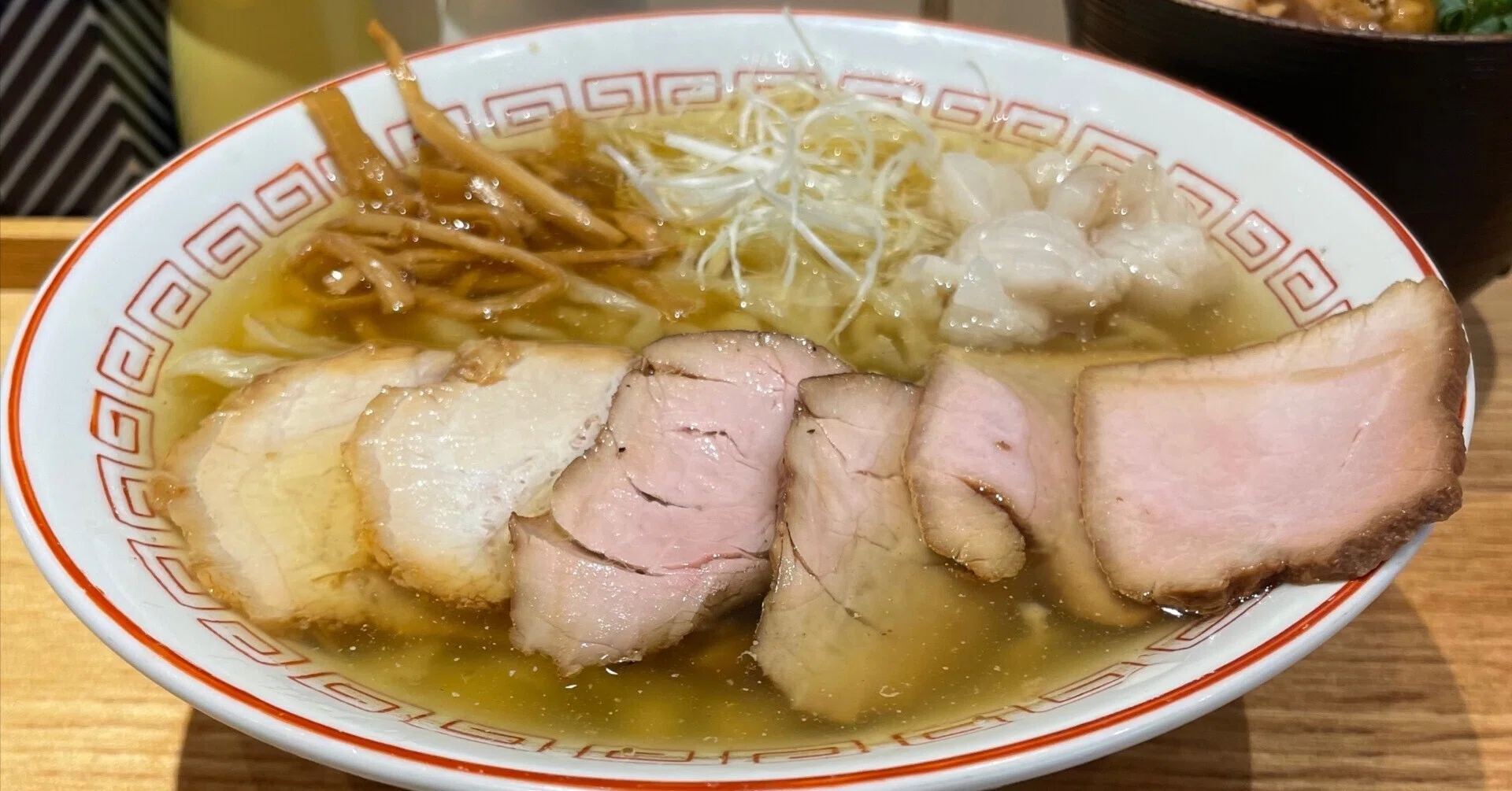 きた か た 食堂 神保町 店