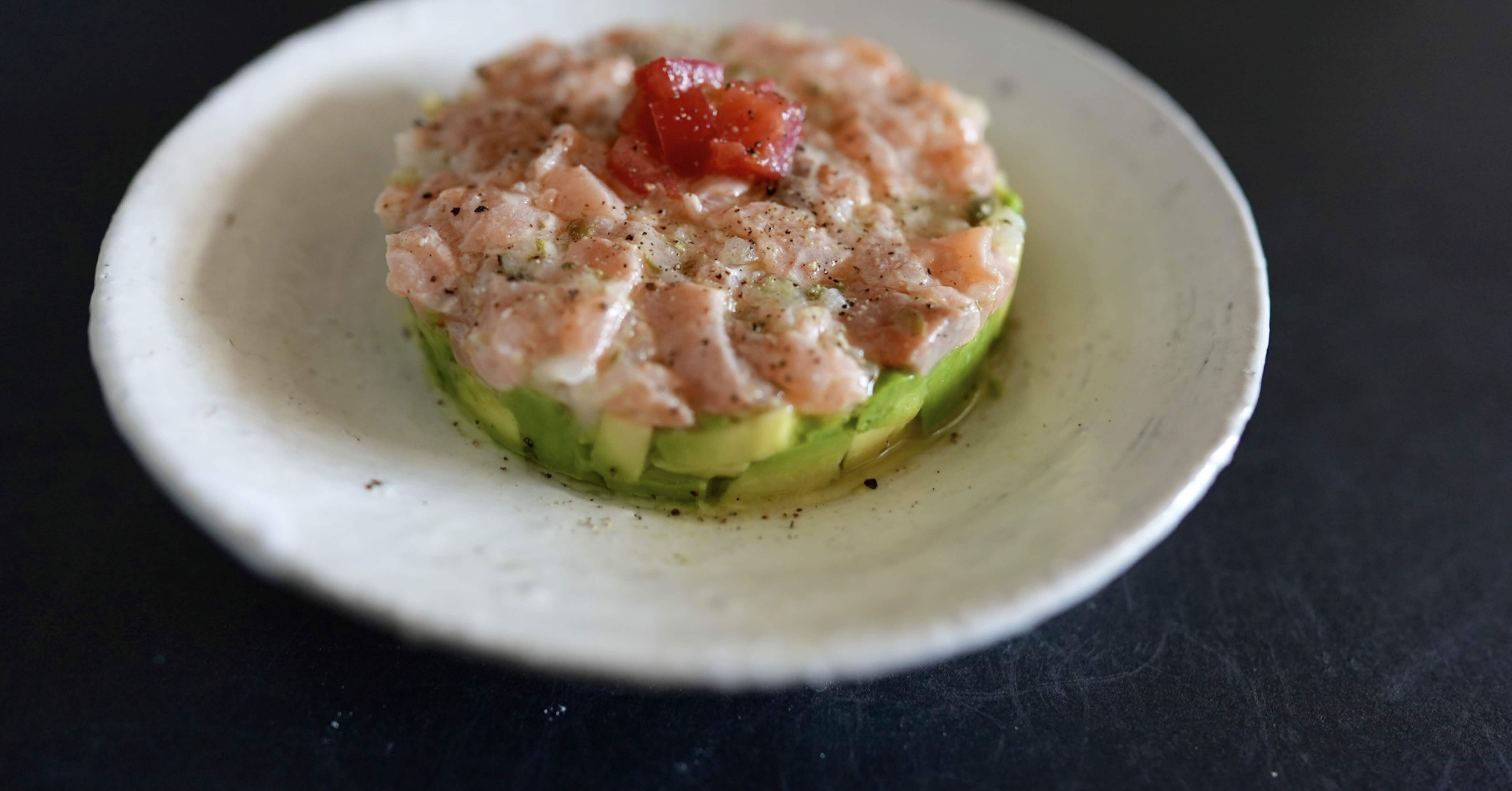 アボカドタルタル サーモンとアボカドのタルタル｜Kenji Kawazu 川津 賢司