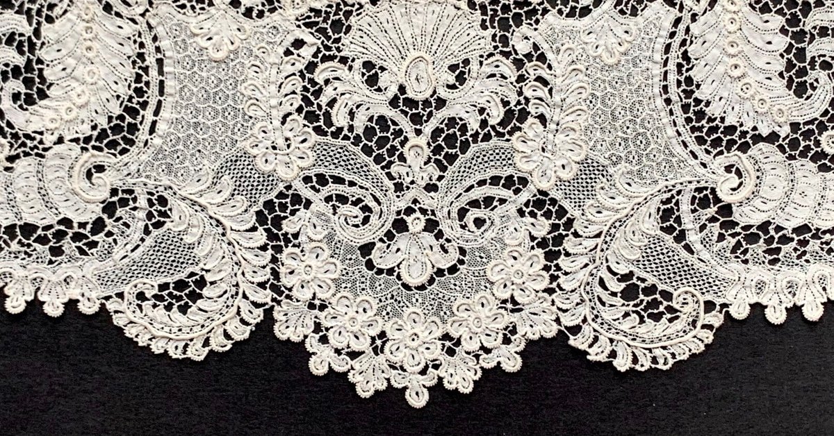 アンティークレース刺繍クロス アンヴァリッド フランス傷兵院