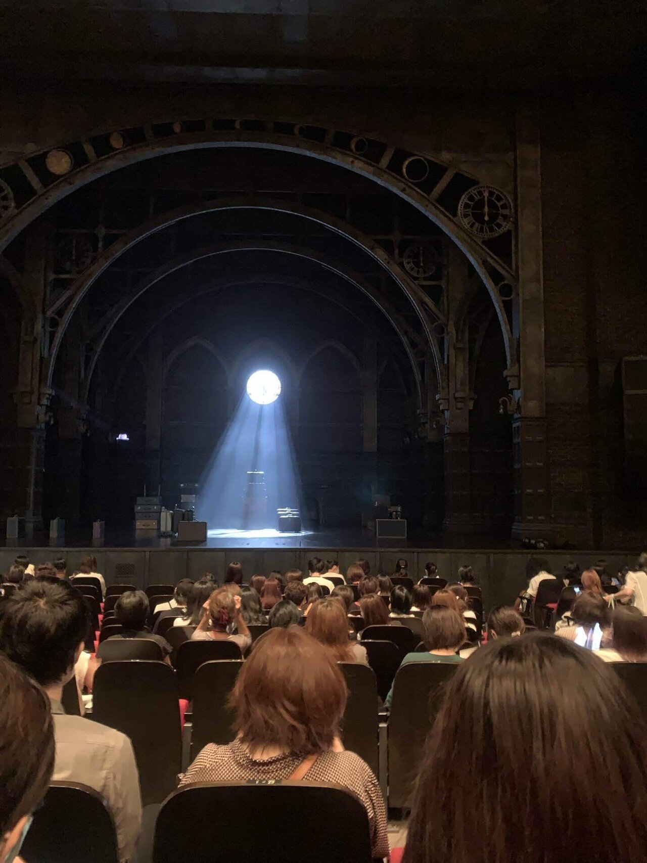 舞台　ハリーポッターと呪いの子　前から3列目 舞台「ハリー・ポッターと呪いの子」「座席からステージの見え方