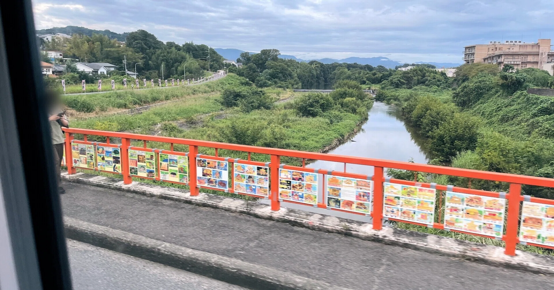 平日に 一本だけの バス路線 車窓風景 秋の朝得｜南河内ニュース