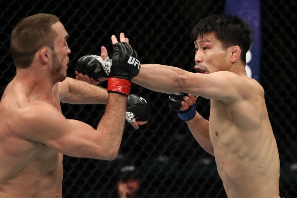 値下げ再出品】UFC公式オープンフィンガーグローブ岡見勇信選手