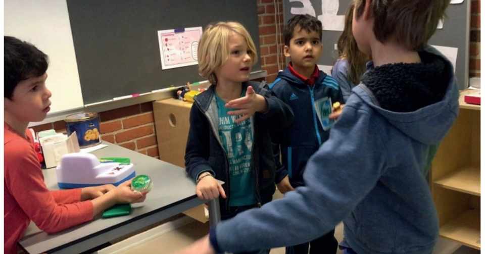 デンマークの小学校で行われる超本格的な買い物ゲーム 遊ぶように学ぶ を実現する授業設計のコツとは 岡本実希 Note