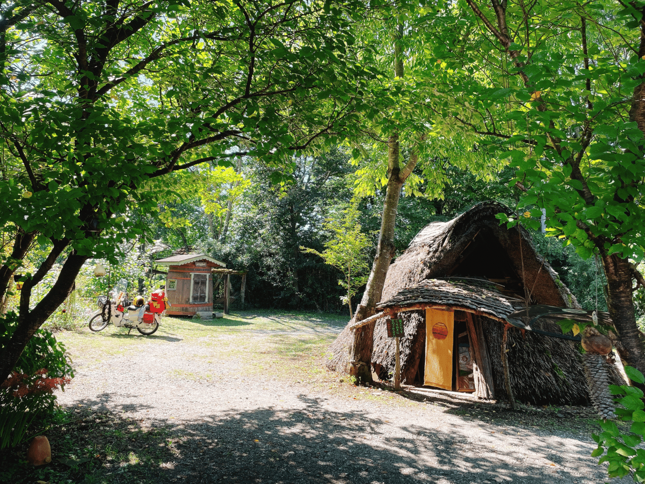 日本一周70日目 竪穴式住居にまさかの宿泊 ちひろーかる カブで旅するデザイナー Note 日本一周70日目 竪穴式住居にまさかの宿泊 ちひろーかる カブで旅するデザイナー Note