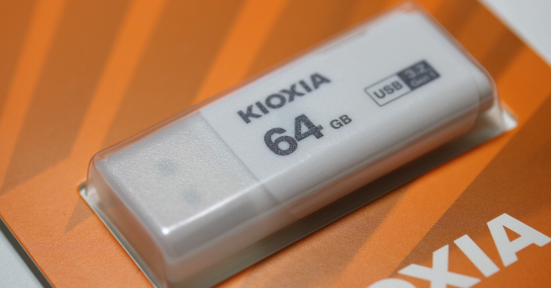 Extra Issue: 日本製USBフラッシュドライブ - KIOXIA 国内向け