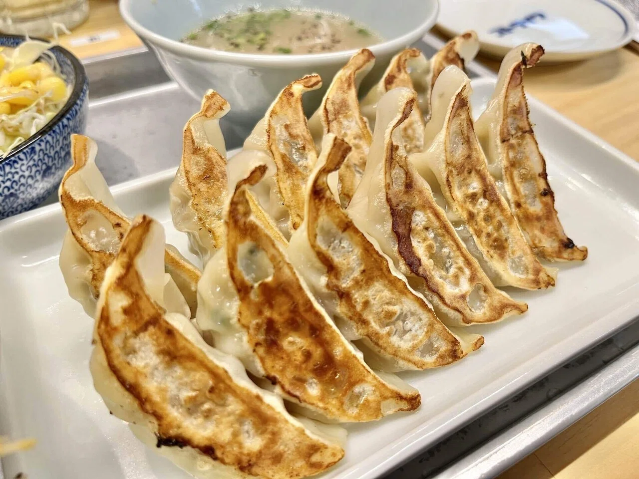 ソトタベ83皿目] 味の三冠王!? ひと口餃子ストライク@名古屋｜カタオカ