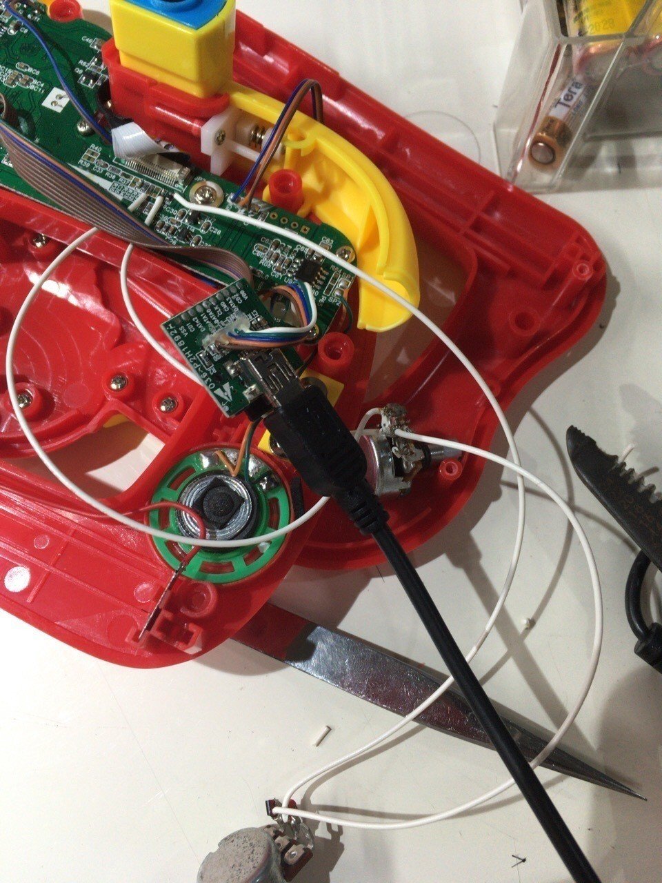 はじめてのサーキットベンディングと 最近の某カメラメーカーカード不具合問題について Takahashi Toshio Note