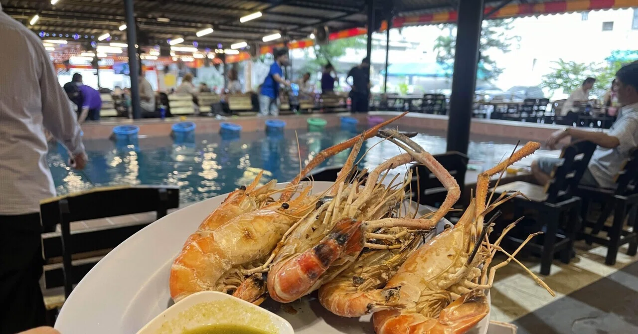 [Best Value] A shrimp fishing pond with delicious, plump grilled shrimp ...