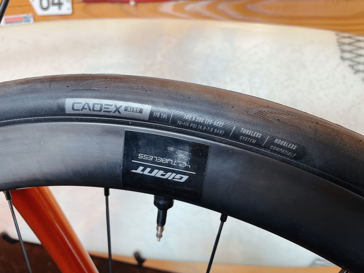 作業日誌】新製品 CADEX AERO TIRE に交換｜BIKE SHOP FORZA の