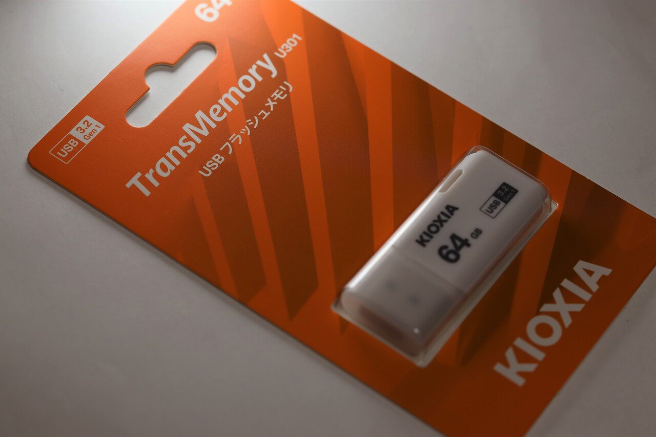 フラッシュドライブ Amazon.co.jp: KIOXIA TransMemory U301 USBフラッシュドライブ