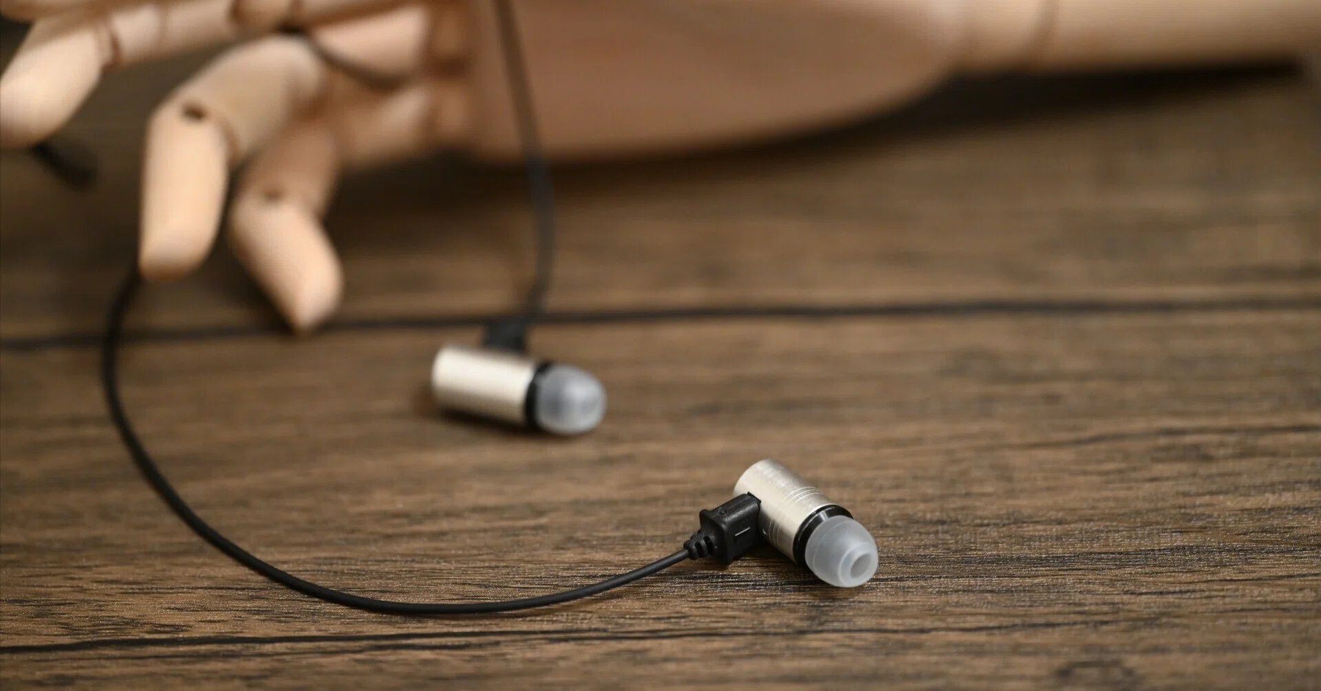 ヘッドホン acoustic effect YSM-04RS Acoustic Effect YSM-04/RS [スタンダードカラー] 価格比較 - 価格.com