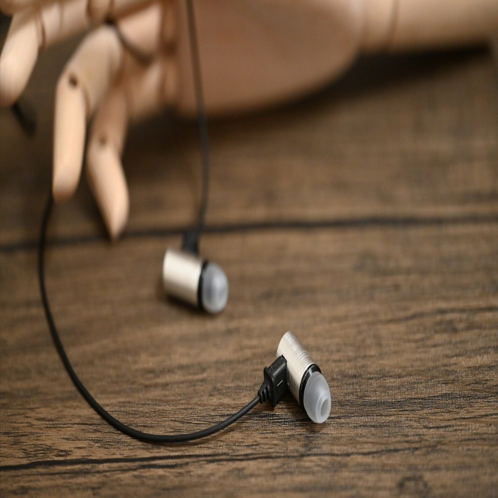 ヘッドホン acoustic effect YSM-04RS Acoustic Effect YSM-04/RS 価格比較 - 価格.com