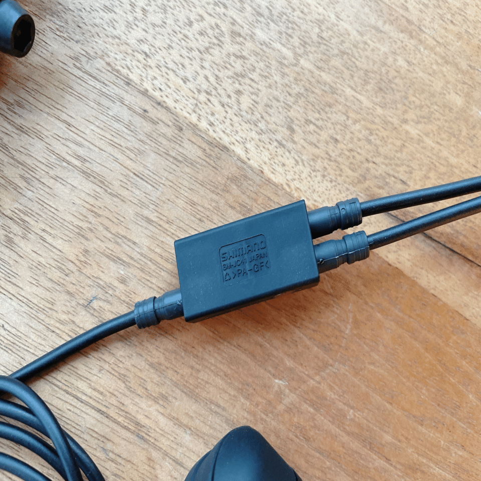 SHIMANO Di2 12s TTセット スタッフバイクカスタム】ロードバイクをTTバイク化してみた。12速リム