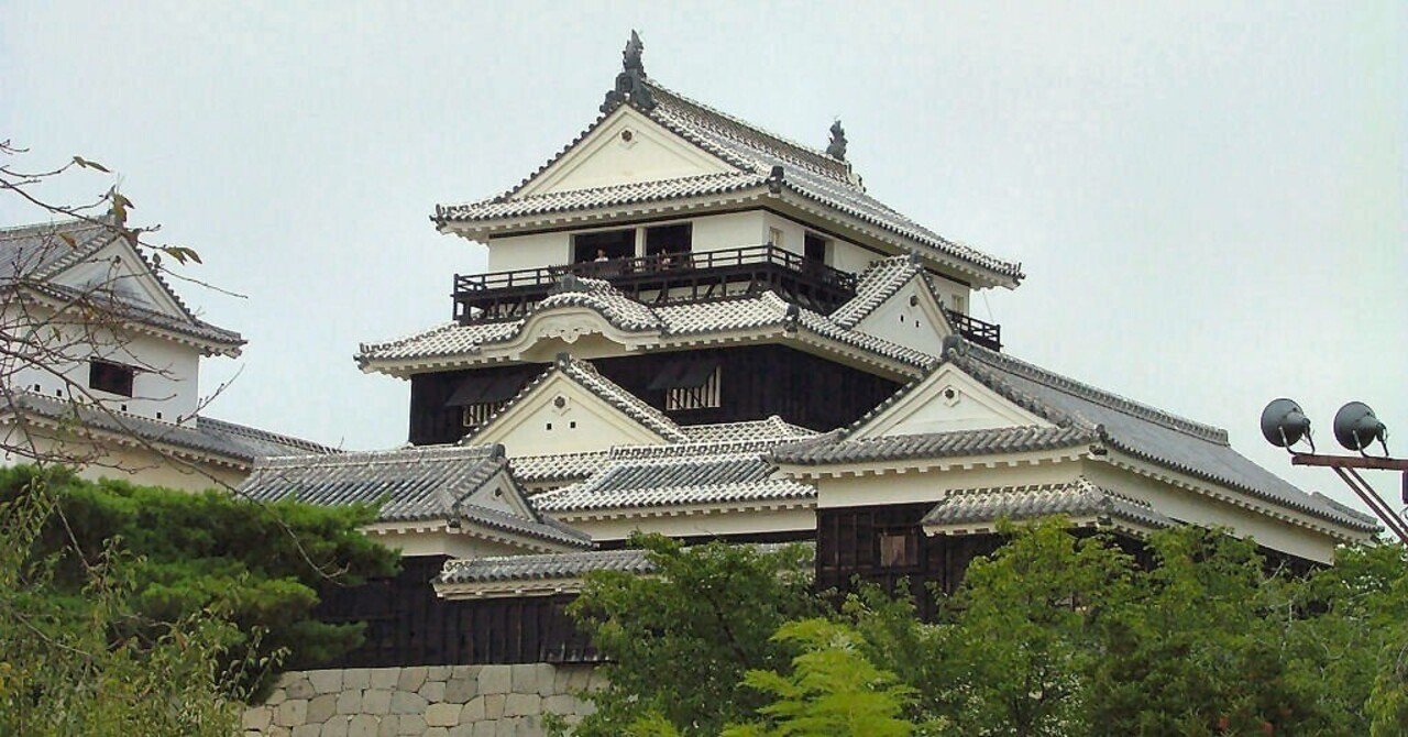 山城の魅力について博士ちゃんに教わった｜マネキネコ