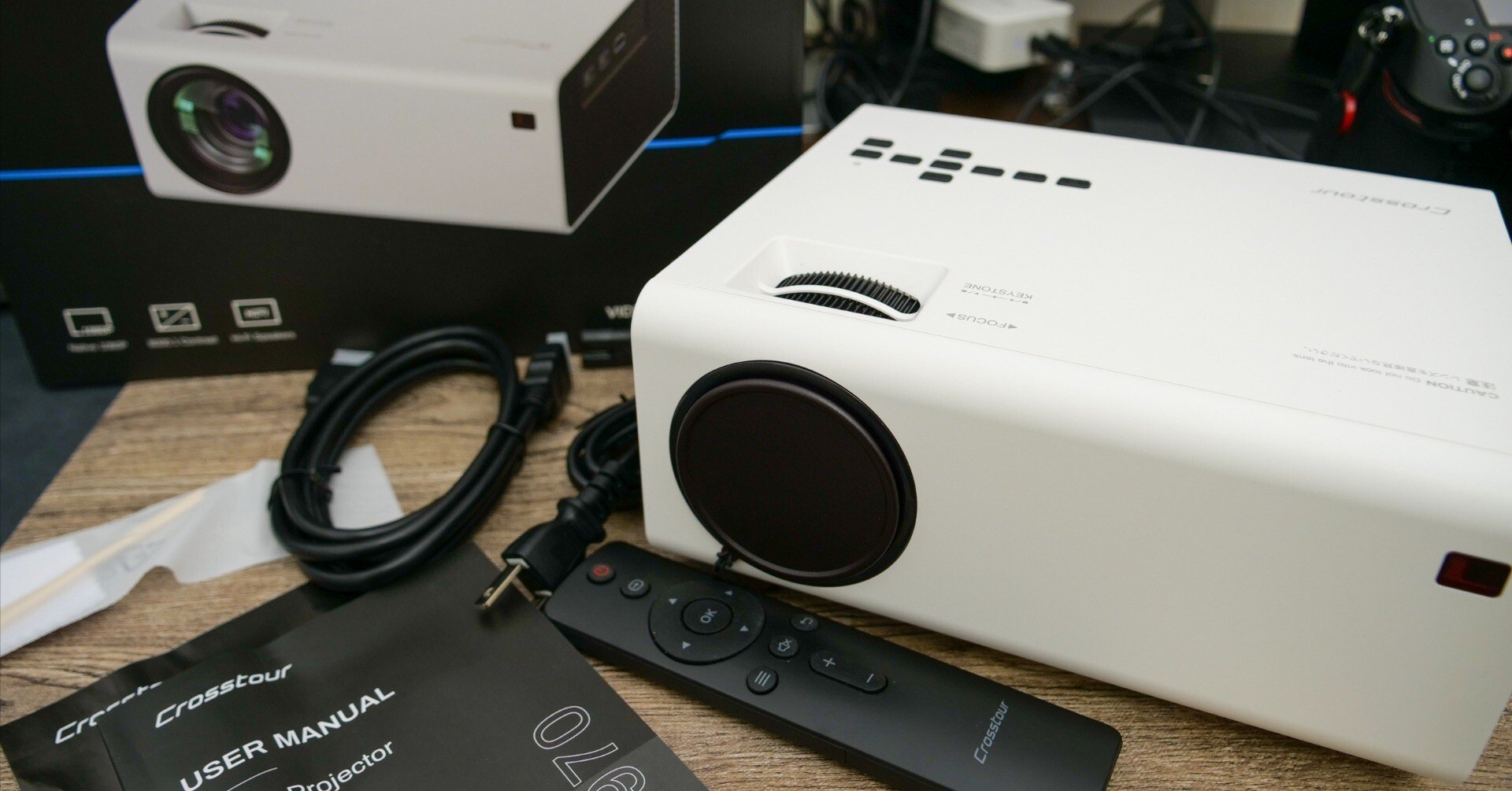 レビュー品】Crosstour P970プロジェクター｜物欲名古屋人