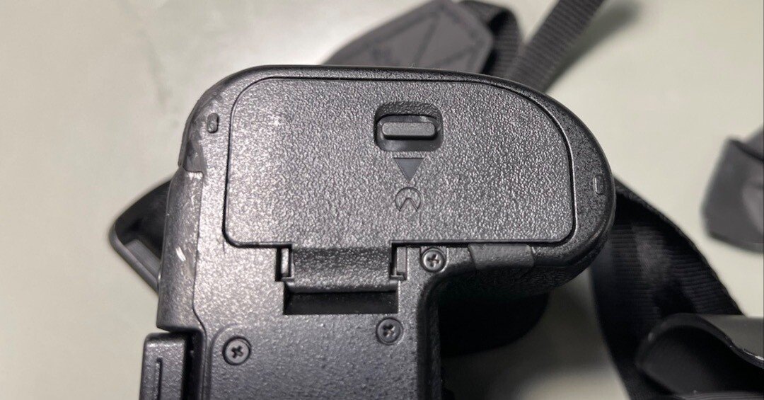 家人から「海外から怪しい薬が届いた」と驚かれたNikon Z6バッテリー