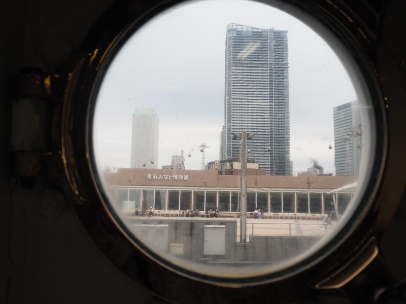 10日本丸　船内窓からの眺望