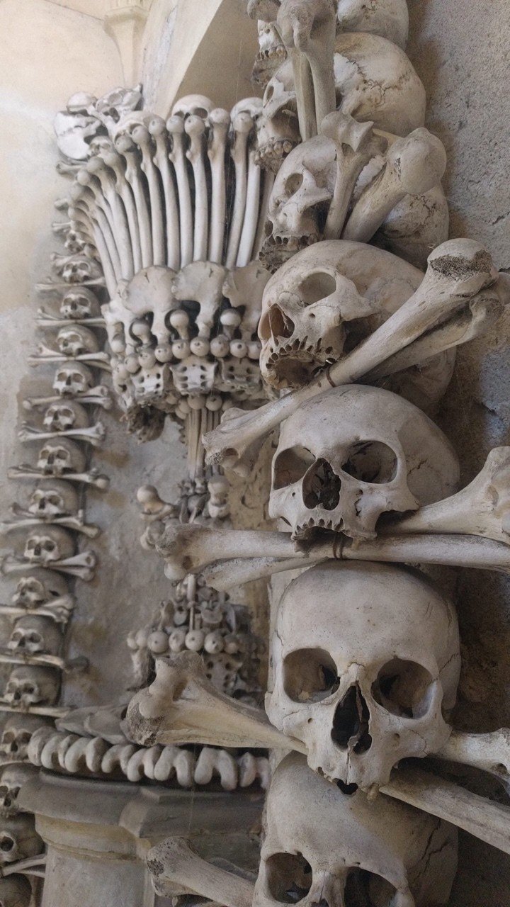 骸骨注意】世界遺産Kutná Hora セドレツ納骨堂｜チェコ田舎暮らし