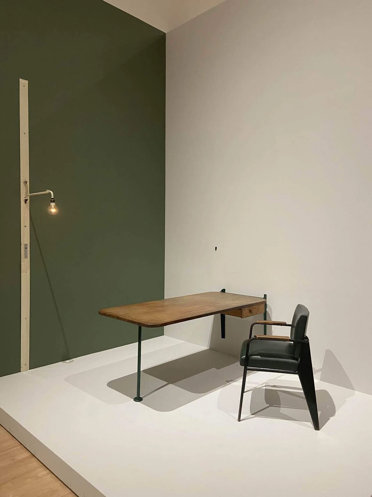 ジャン・プルーヴェ展へ行ってきた！｜ヴィンテージ家具ショップ
