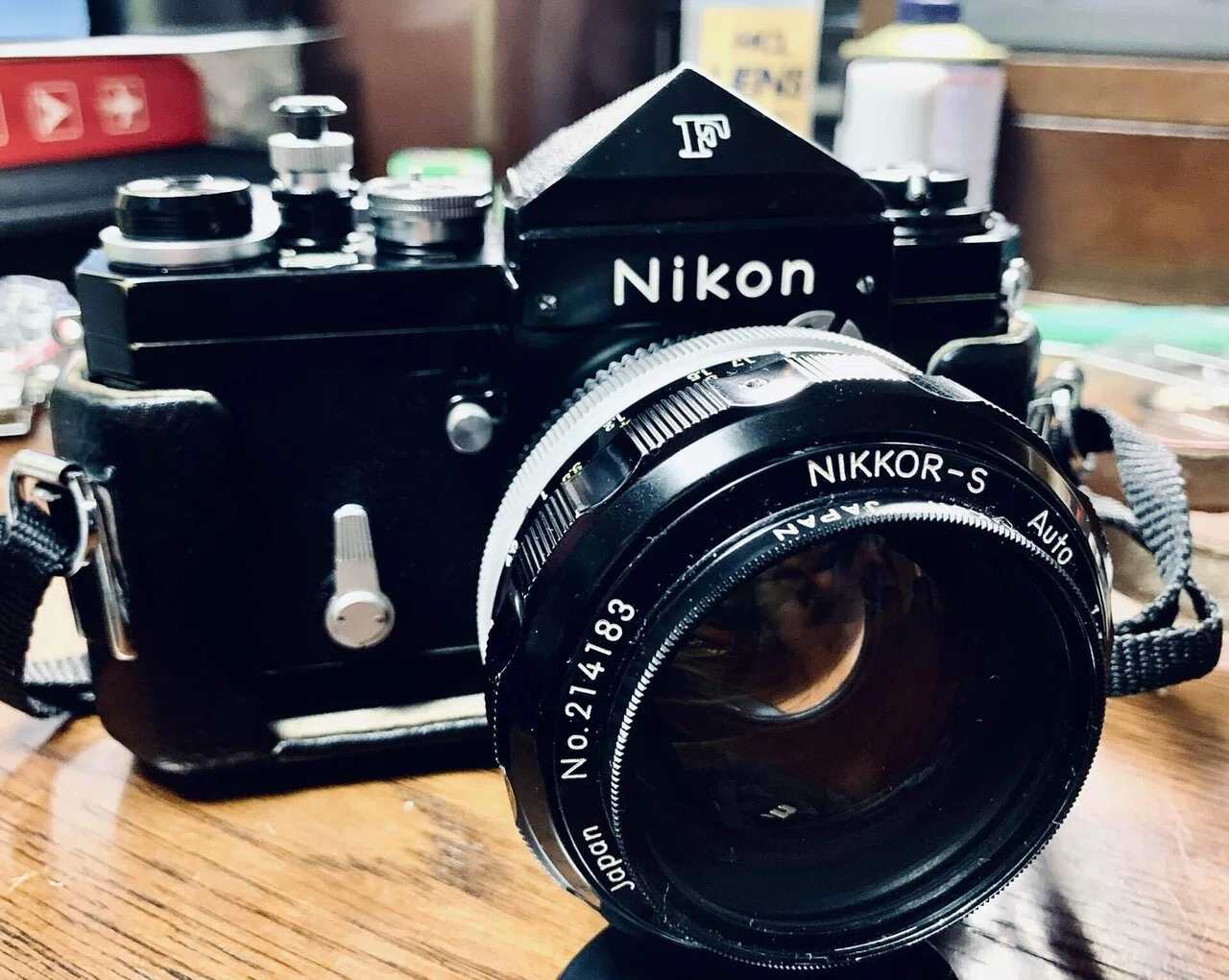 王様の瞳～Nikon F Black～｜Laskeypictures