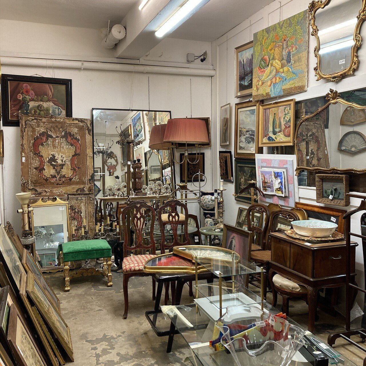 ミラノのヴィンテージショップ 5選 vol.5：一点ものに出会えるこだわり