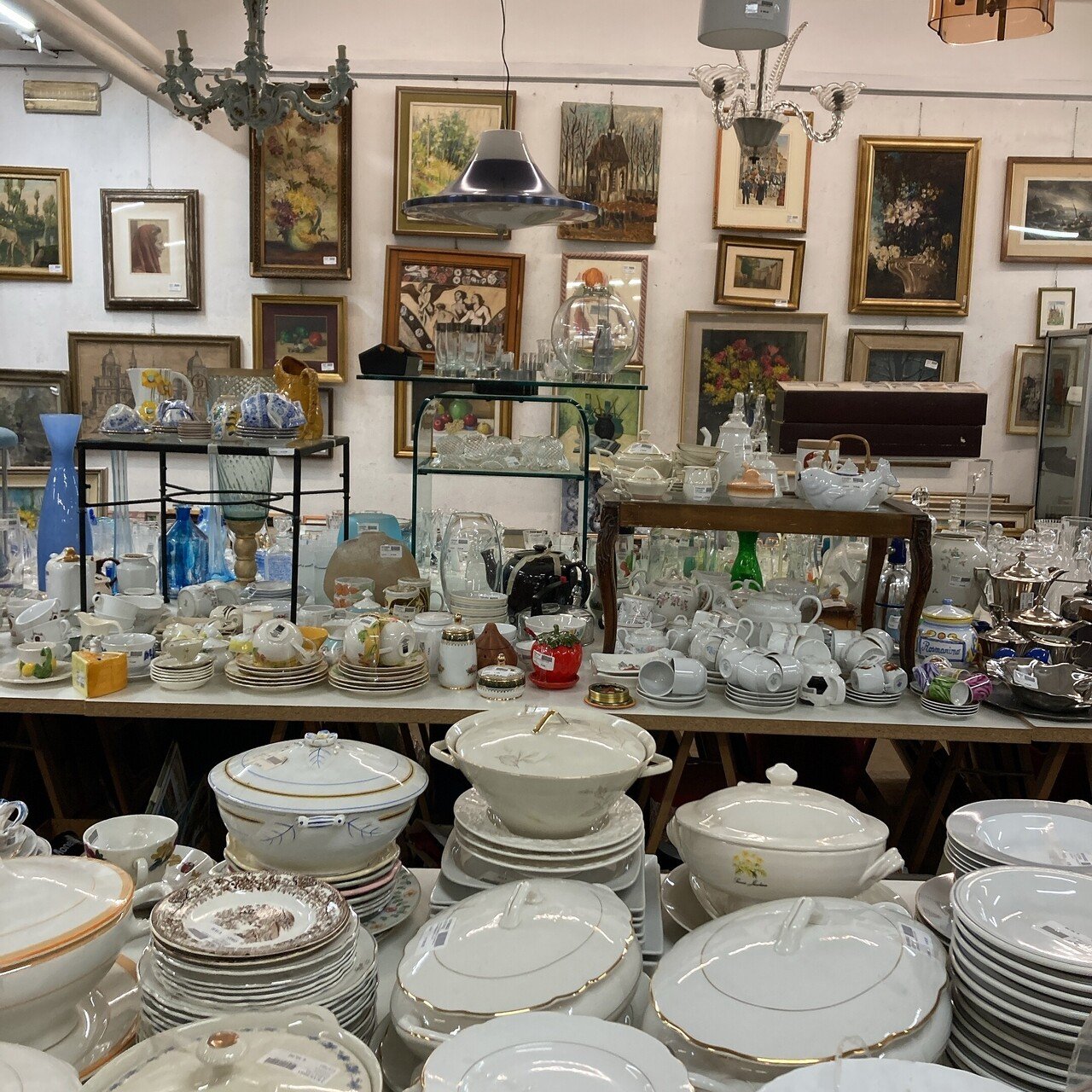 ミラノのヴィンテージショップ 5選 vol.5：一点ものに出会えるこだわり