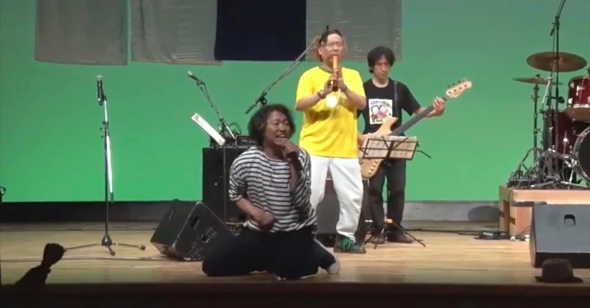 [Q. What are you thinking about when you sing?] Become a top-tier ...