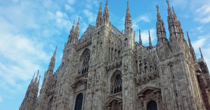 いつも、ここにある荘厳な佇まい ☆ミラノの大聖堂