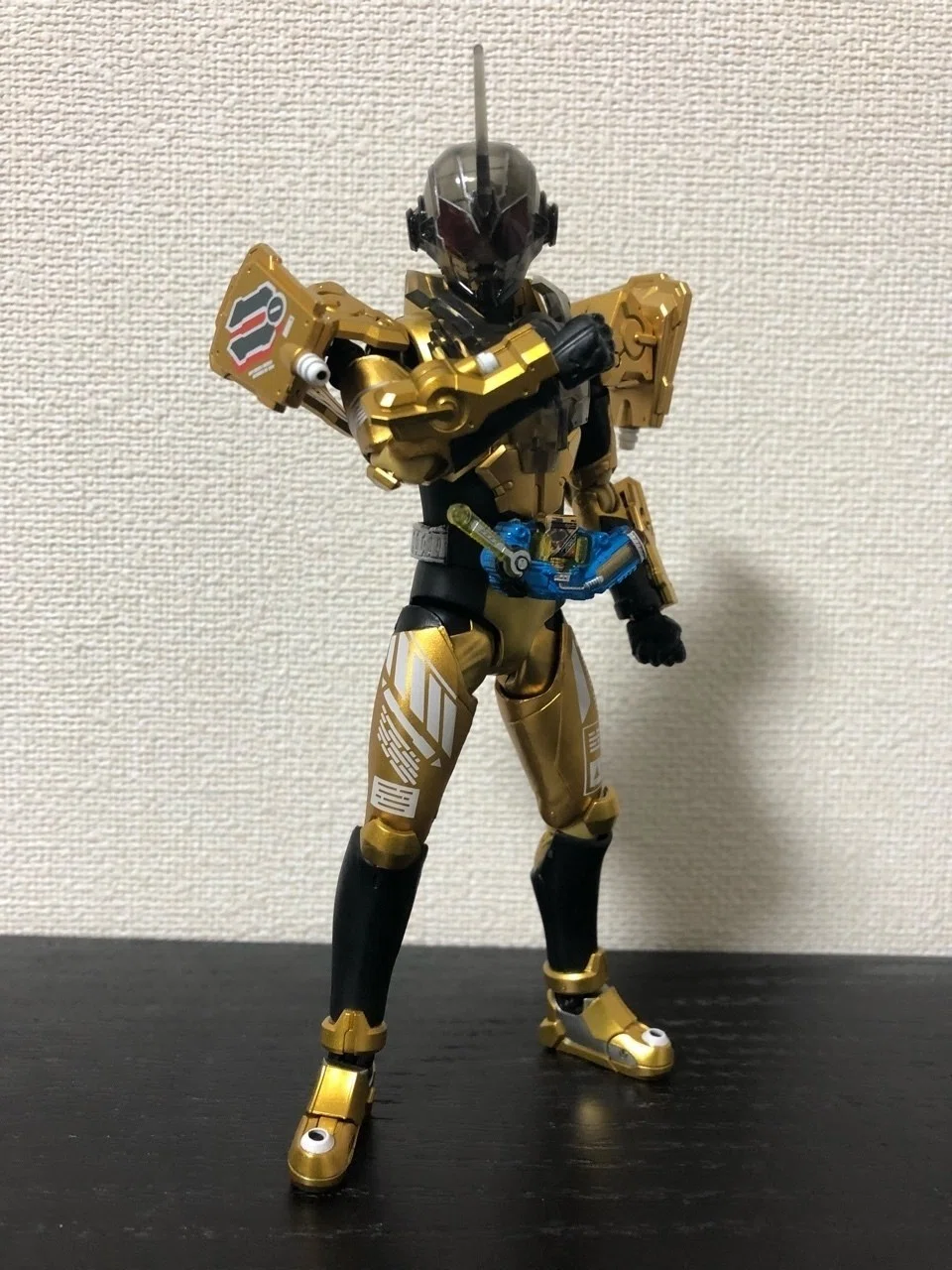 高揚！動乱！熱狂！」プレバン限定 S.H.Figuarts 仮面ライダーグリス