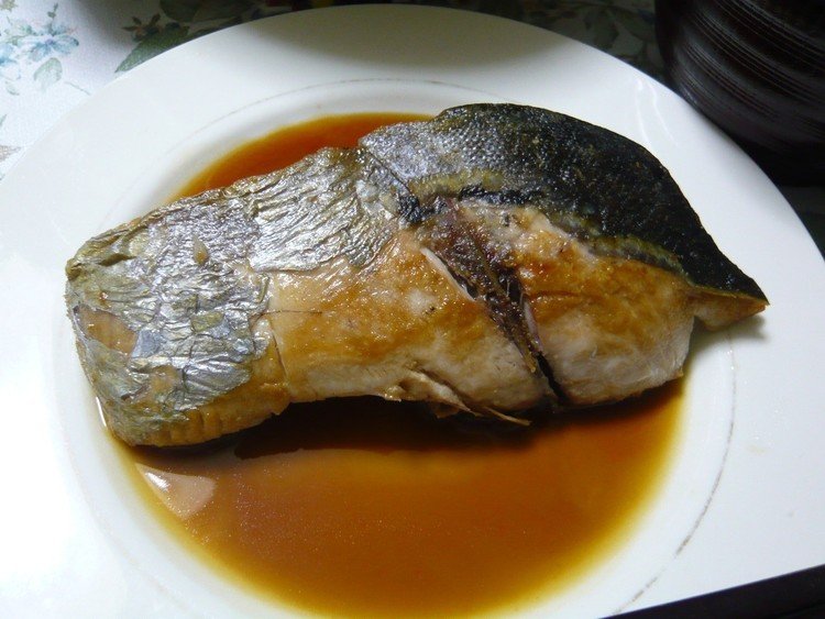 今日の晩御飯は魚のソテー！！切り身で頂いたので、何の魚か解りません(*_*)