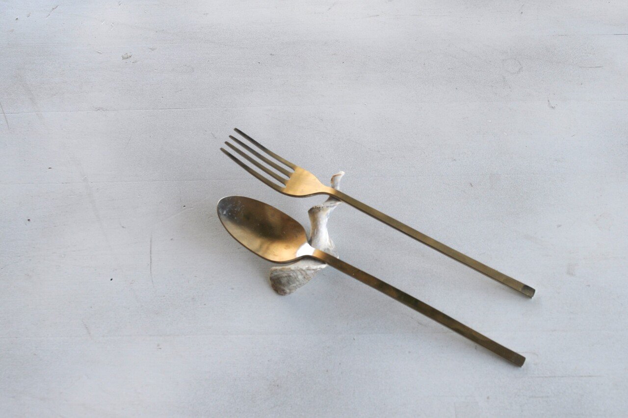 守田詠美さんのカトラリー｜almost white