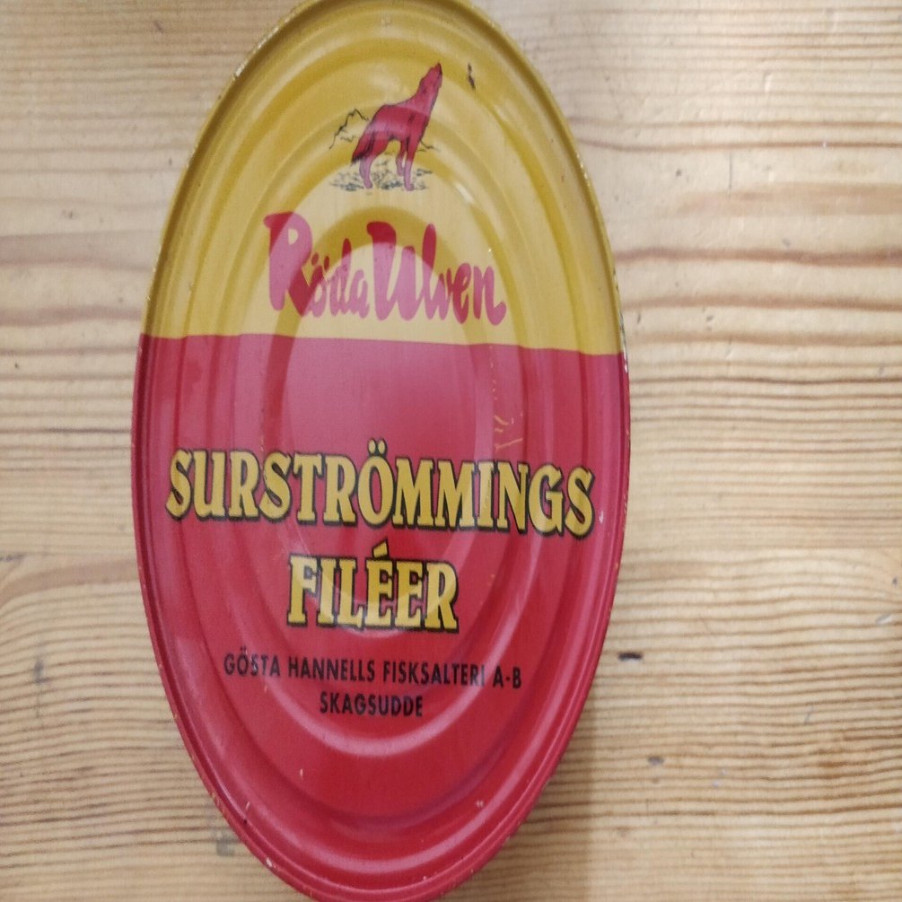 世界一臭い缶詰シュールストレミング 食べてみた｜松本英里香