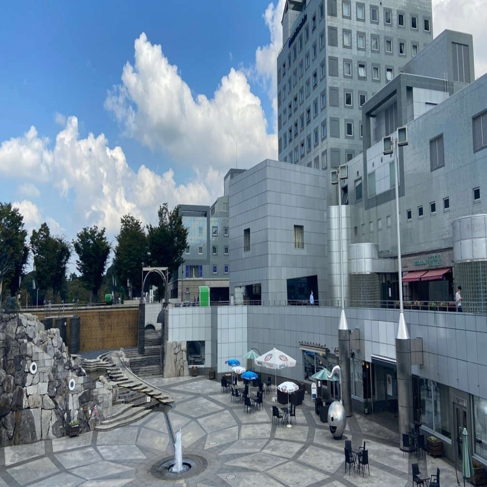 つくばい つくばセンタービルと水戸芸術館、ふたつの磯崎新の建築からまちづくり