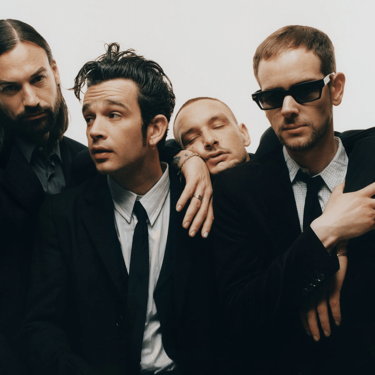 the 1975 /クロマニヨンズ他、レコード棚、もう限界。名盤たちの里親