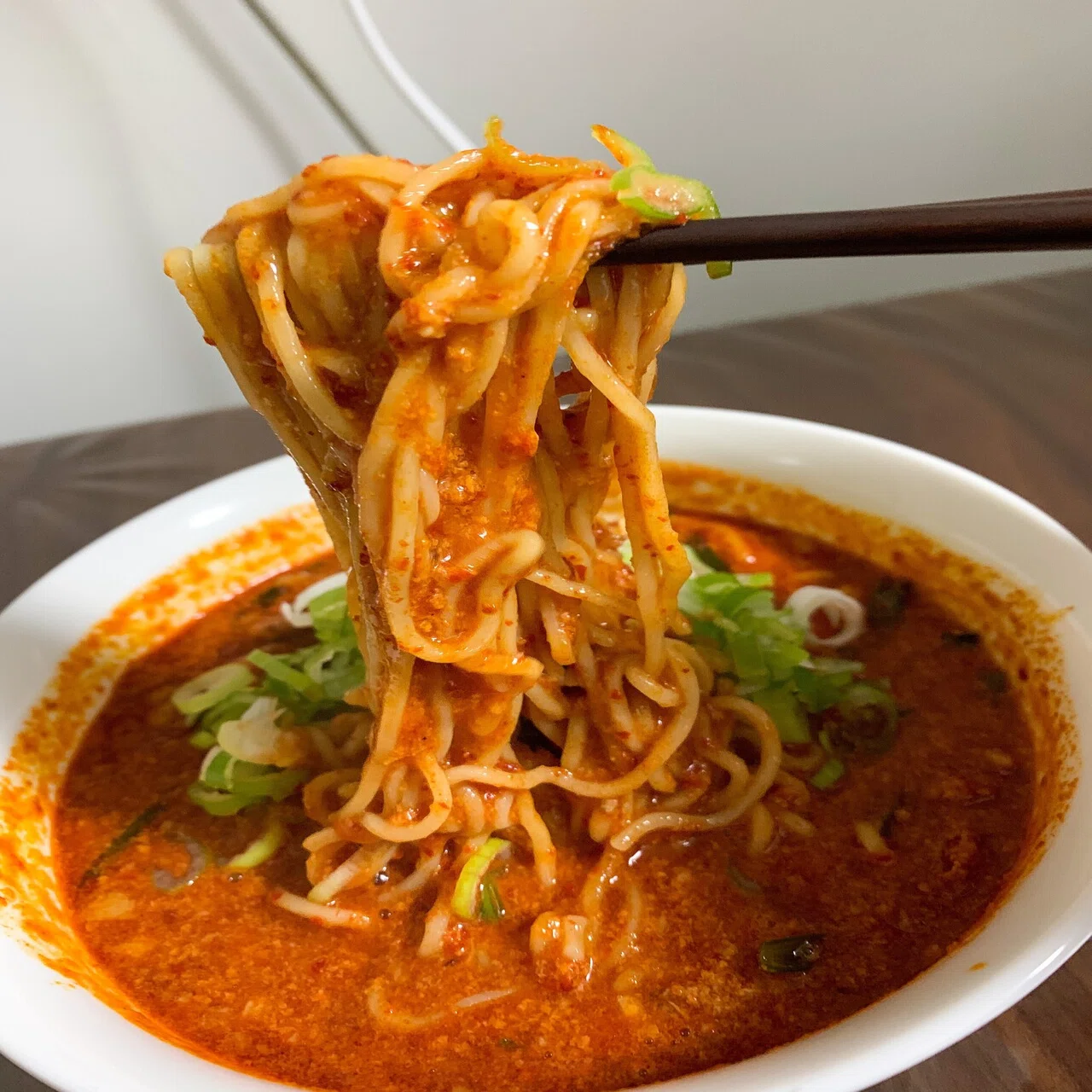 三角蛤蟆頭1（サイズ40） クルミ 旨辛にんにくラーメン 極鯱｜みや