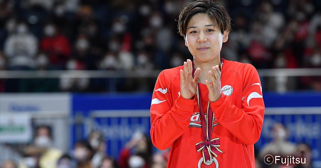 町田瑠唯 MACCHI サイン入りTシャツ ブラック 富士通レッドウェーブ