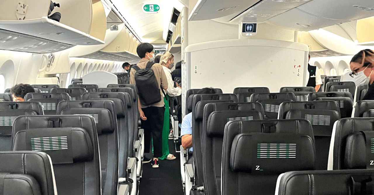 バンコク航空機内誌 機内で無料WiFi】ZIPAIRでバンコクへ🇹🇭｜ゆかり🌍Yukari